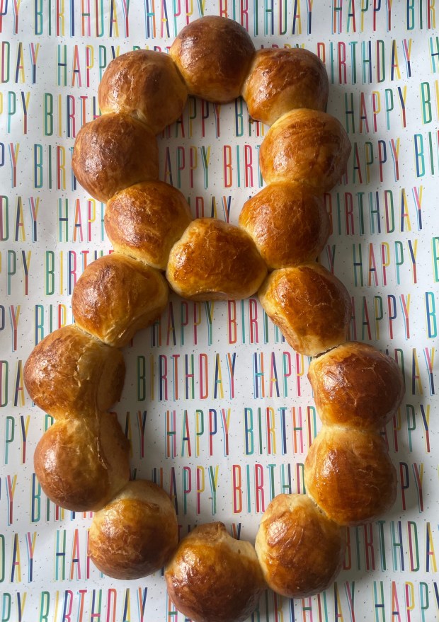 pull-apart challah in the shape of an 8